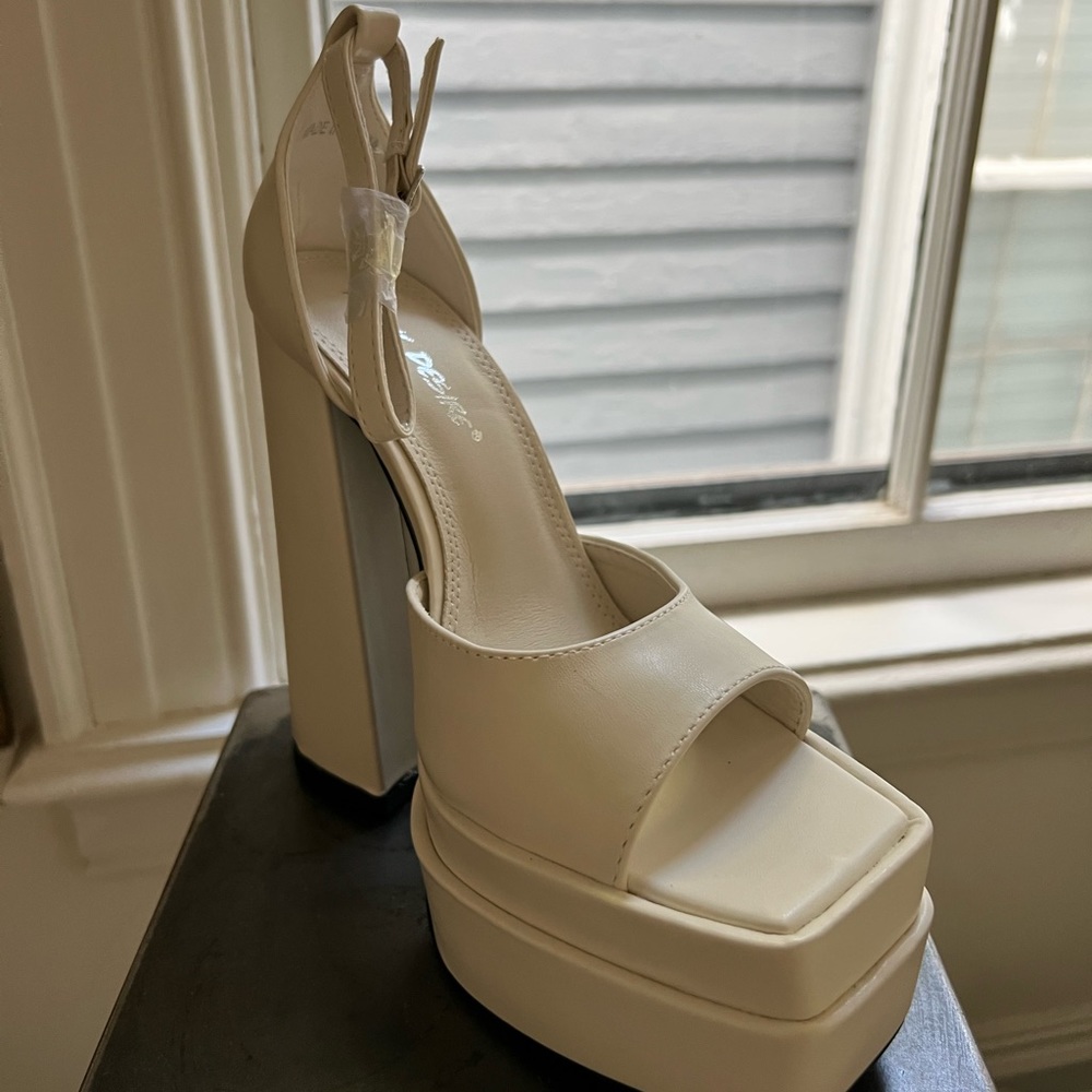 Platform High Heels, BRAND NEW